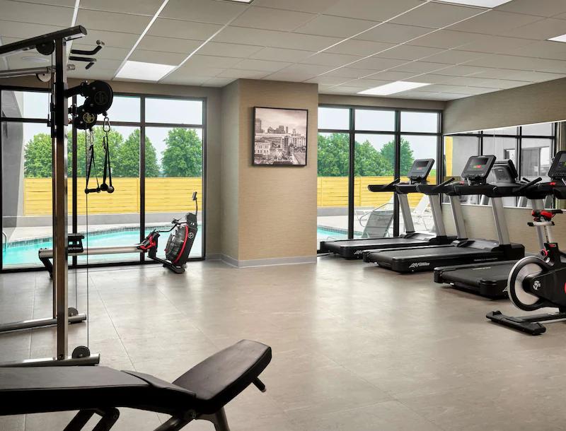 Radisson Hotel West Memphis Bagian luar foto