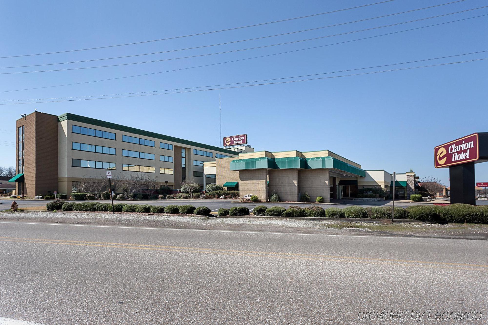 Radisson Hotel West Memphis Bagian luar foto