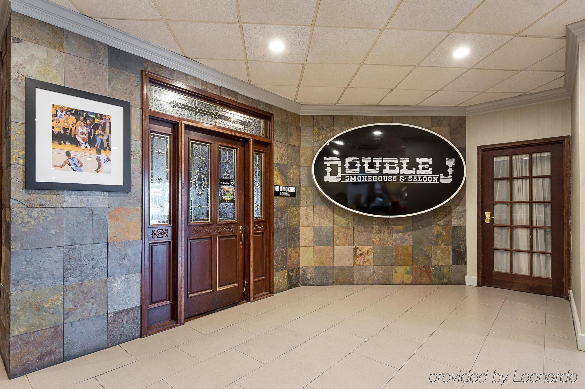 Radisson Hotel West Memphis Bagian luar foto
