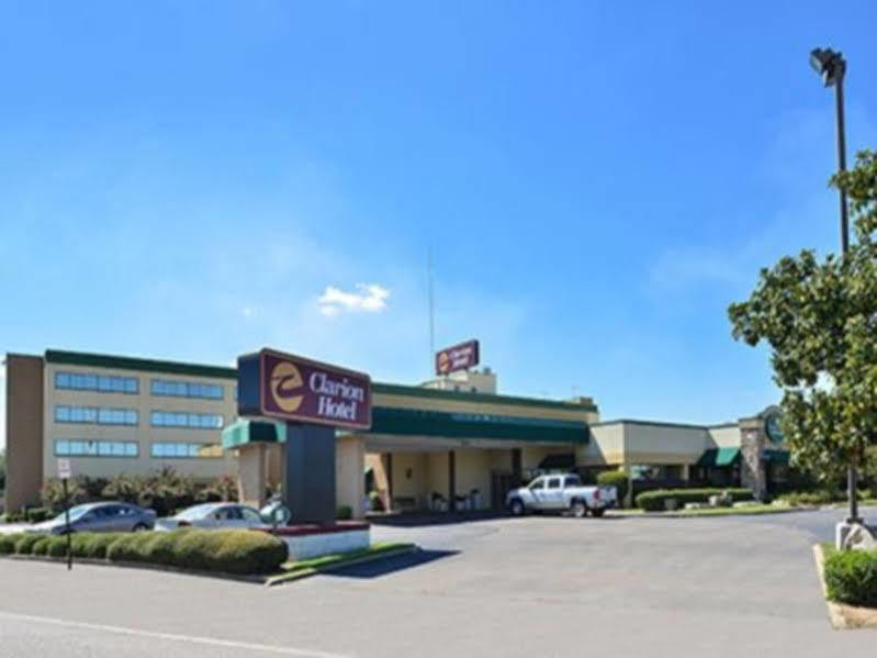 Radisson Hotel West Memphis Bagian luar foto